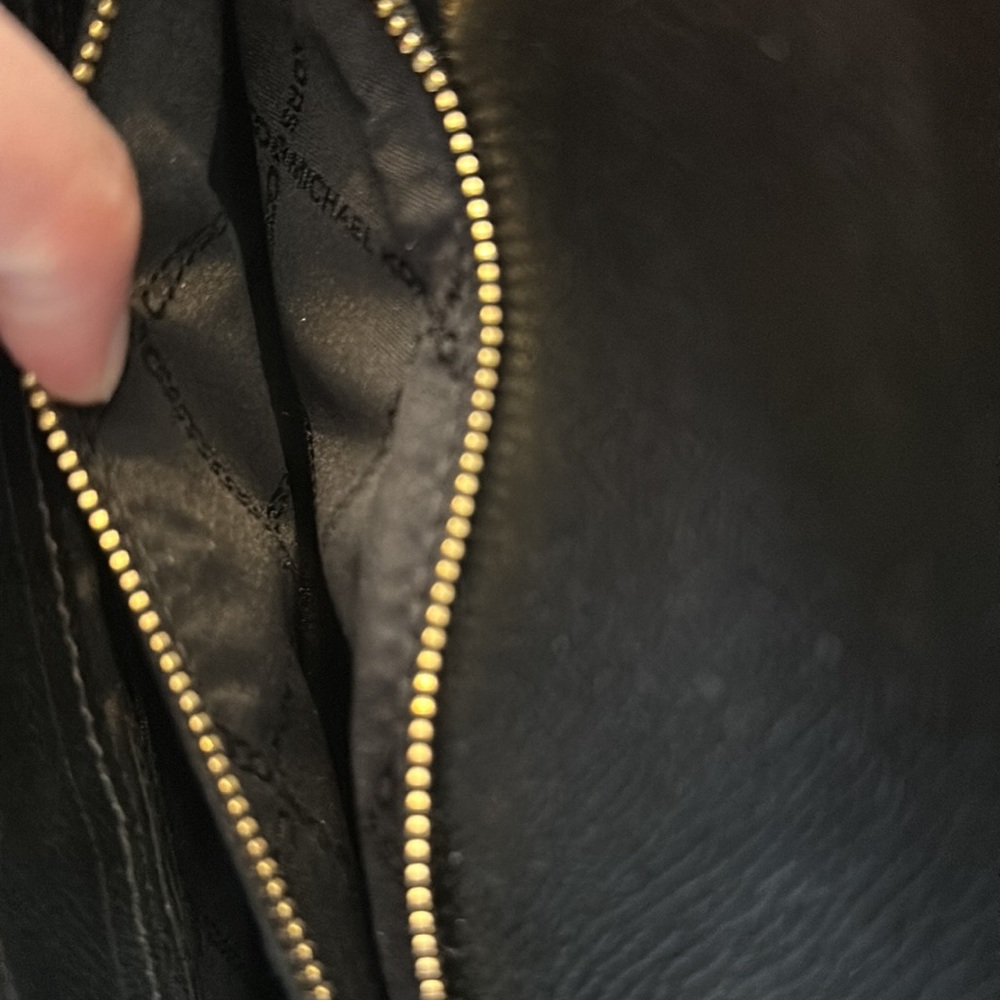 Michael Kors Jet Set crossbody bag - Picture 6 of 14